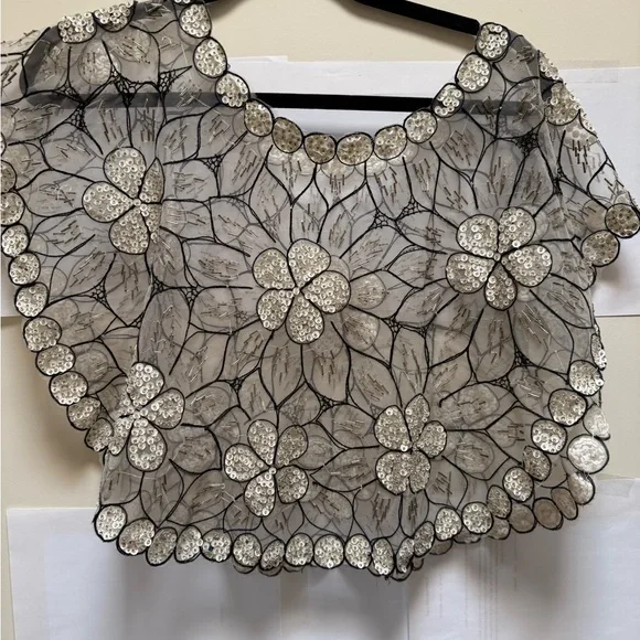 Source Unknown Black and Silver Floral Cape/Collar with lots of beading - Picture 1 of 9